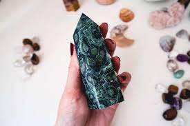 Top Reasons Why It’s Convenient to Shop at a Crystal Shop Near Me